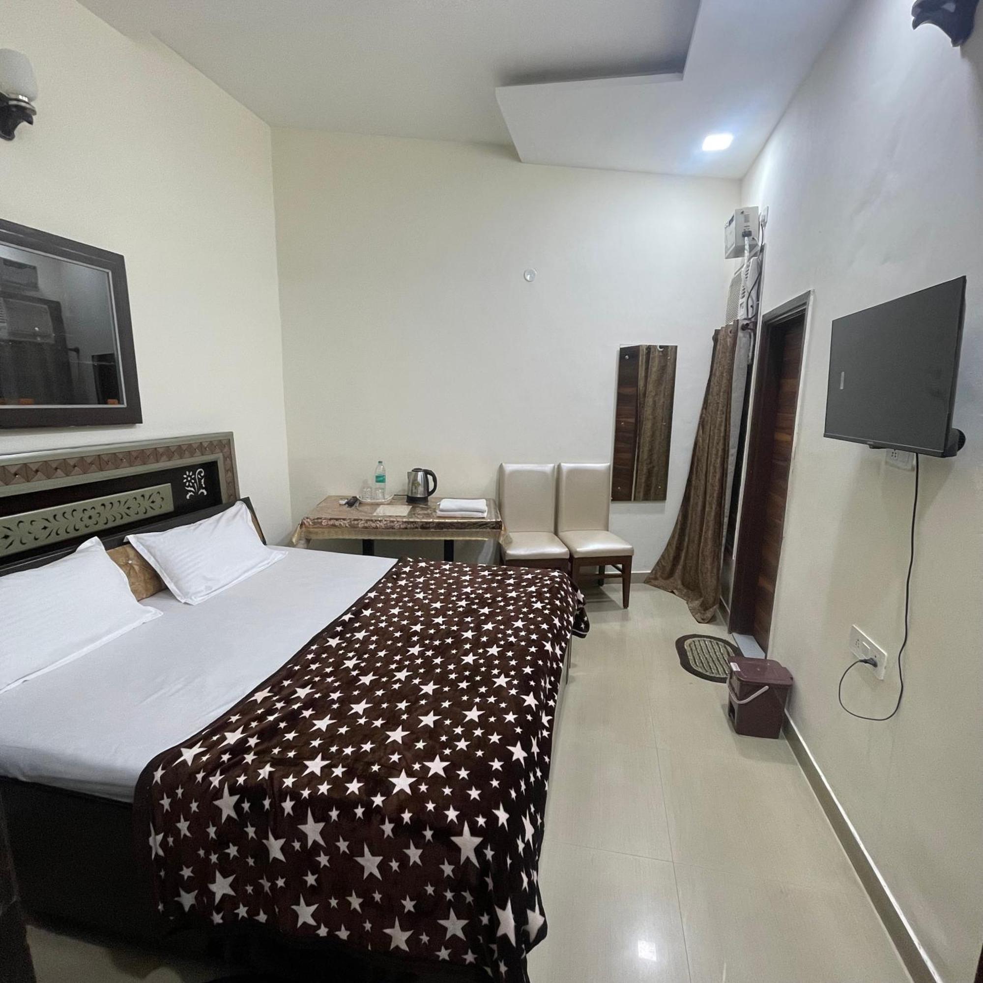 Homestay Comforts 500M From Amritsar Airport 外观 照片
